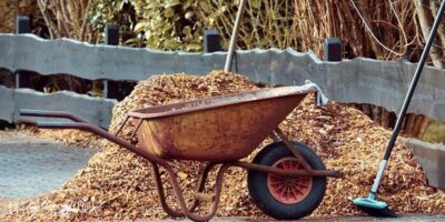 What To Do With Your Old Mulch: Reuse or Repurpose?