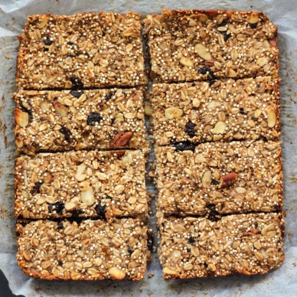 Banana granola bars