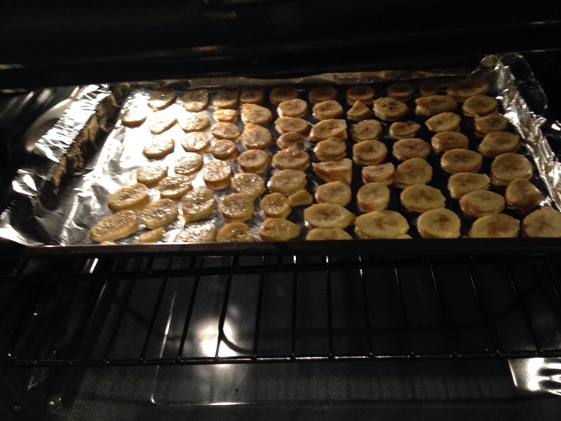 Dehydrating bananas in an oven