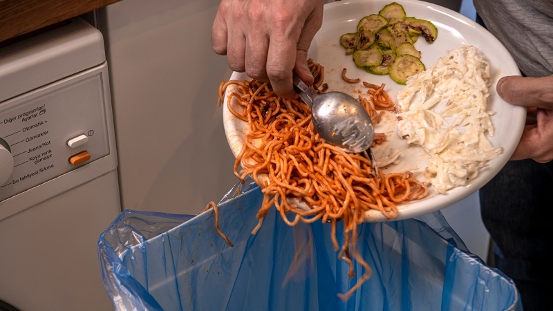 Can you compost pasta with sauces?