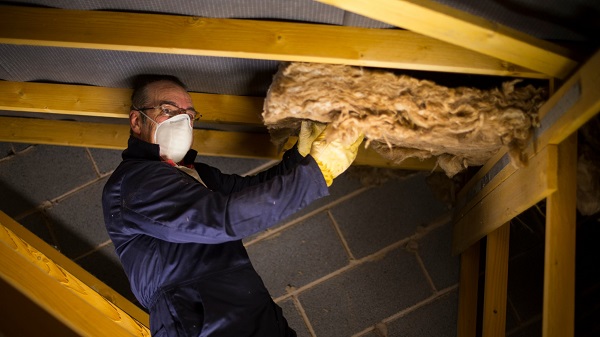Insulation problems that lead to moisture leaks indoors. 